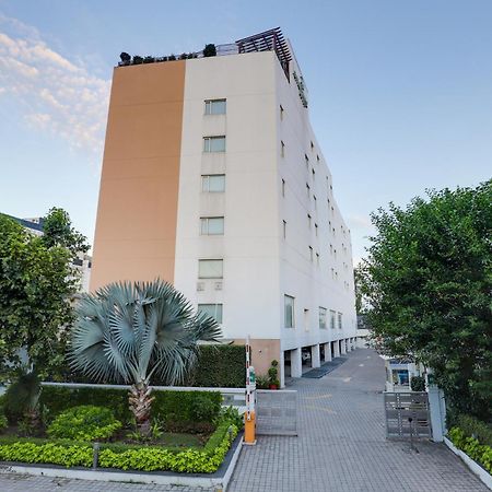Lemon Tree Hotel Chandīgarh Екстериор снимка