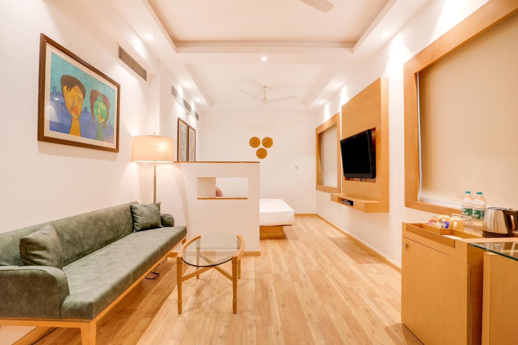 Lemon Tree Hotel Chandīgarh Екстериор снимка