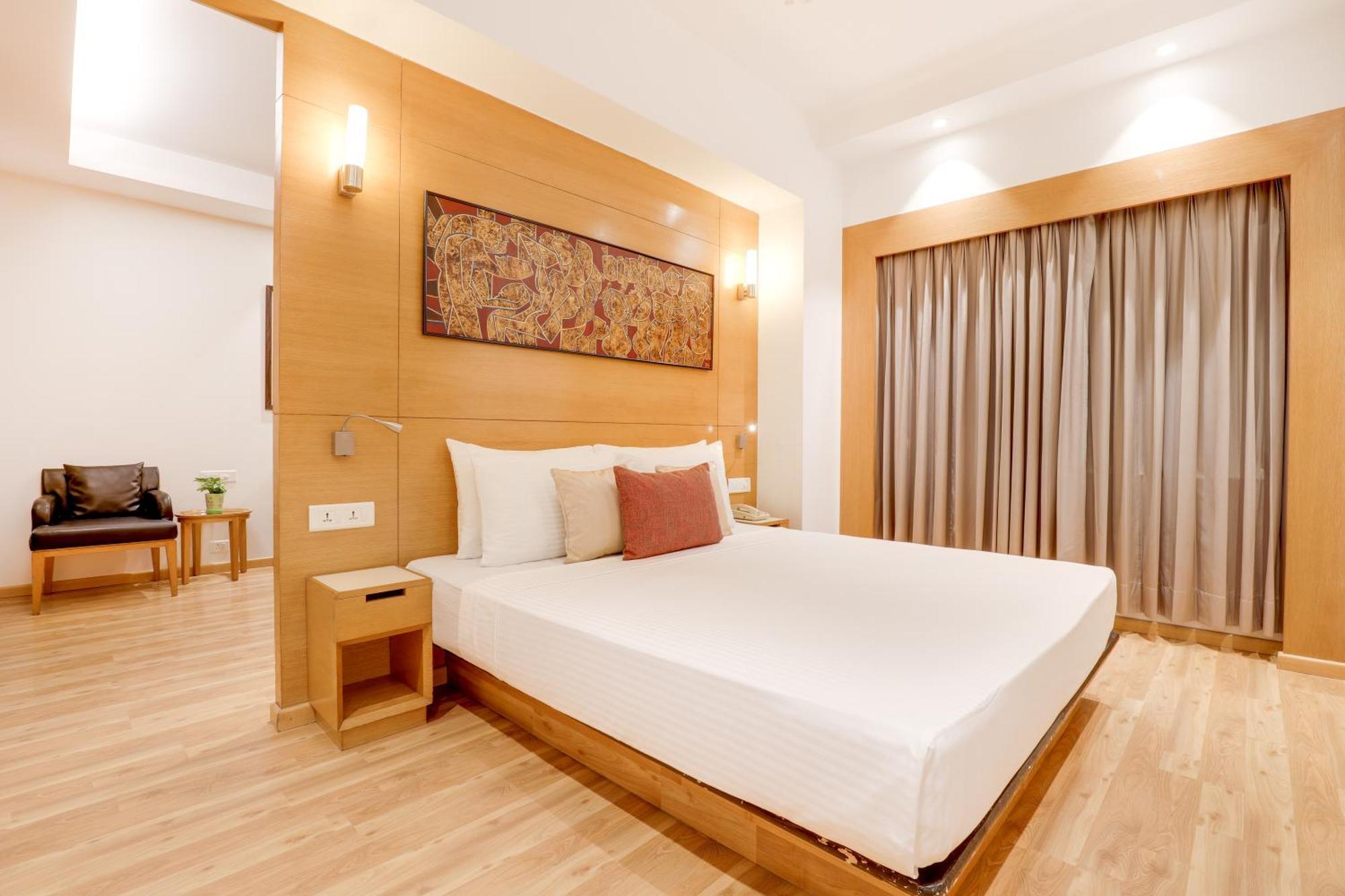 Lemon Tree Hotel Chandīgarh Екстериор снимка